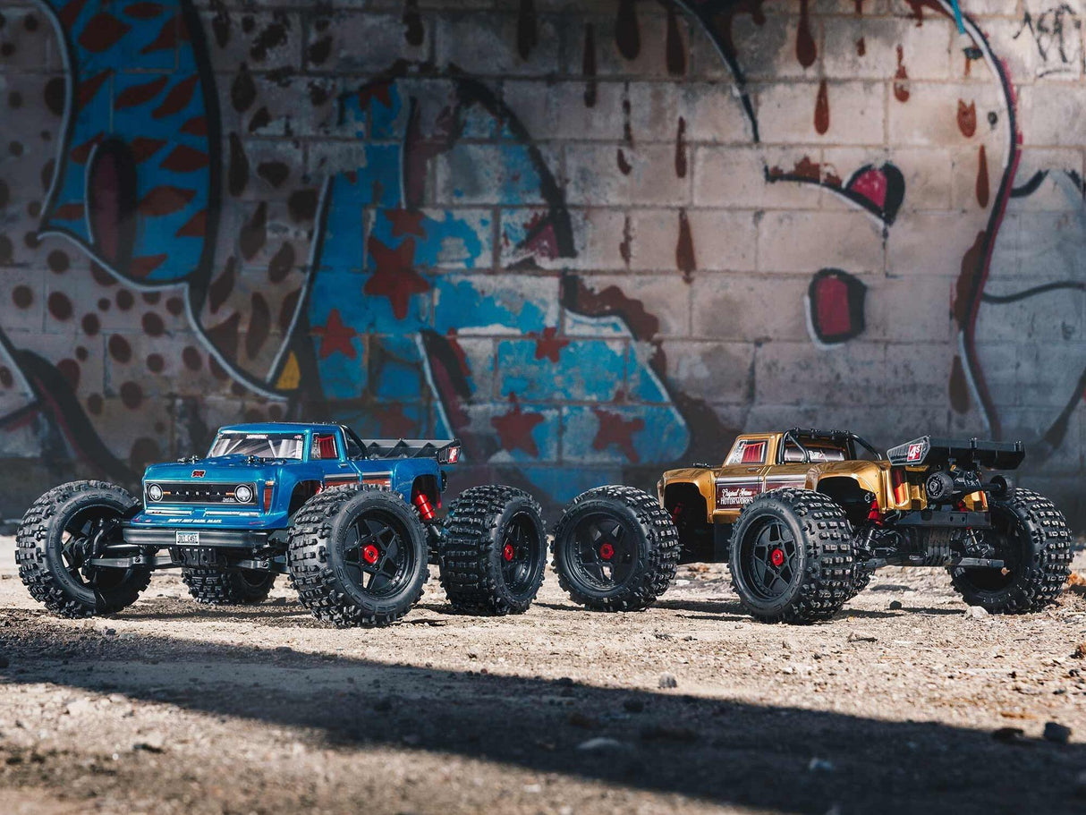 Arrma 1/10 Outcast 4X4 4S V2 BLX Stunt Truck RTR - Blue-17